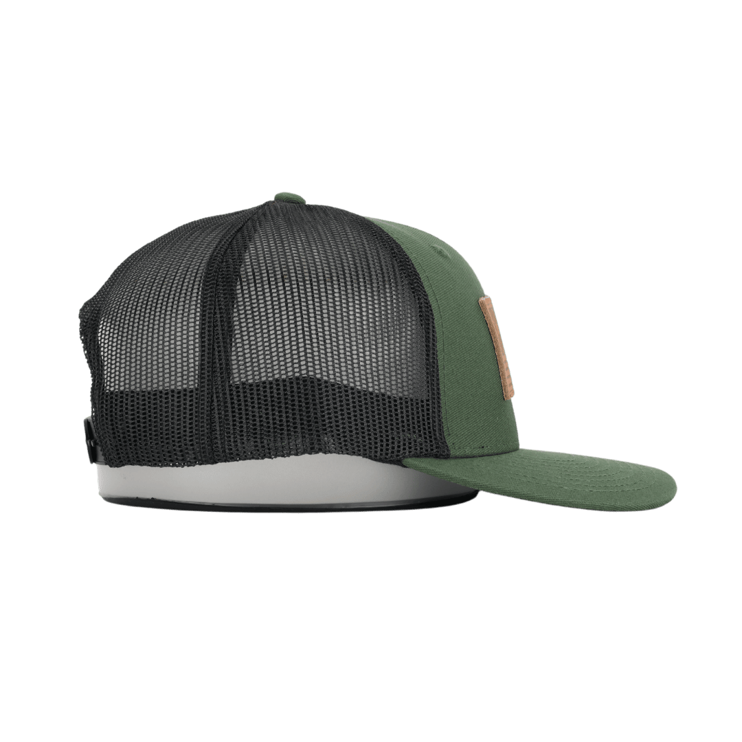 Casquette Trucker Vert/Noir en Cuir Écusson Drapeau