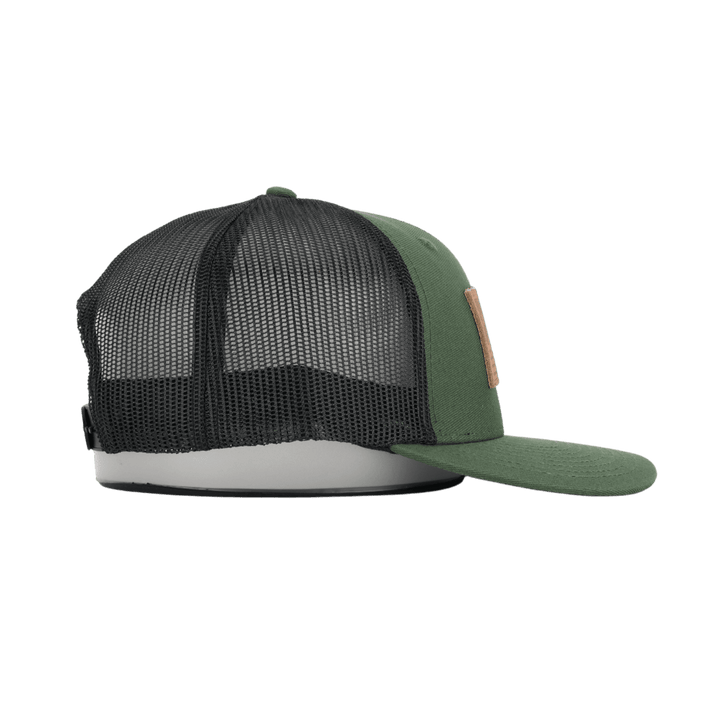 Casquette Trucker Vert/Noir en Cuir Écusson Drapeau